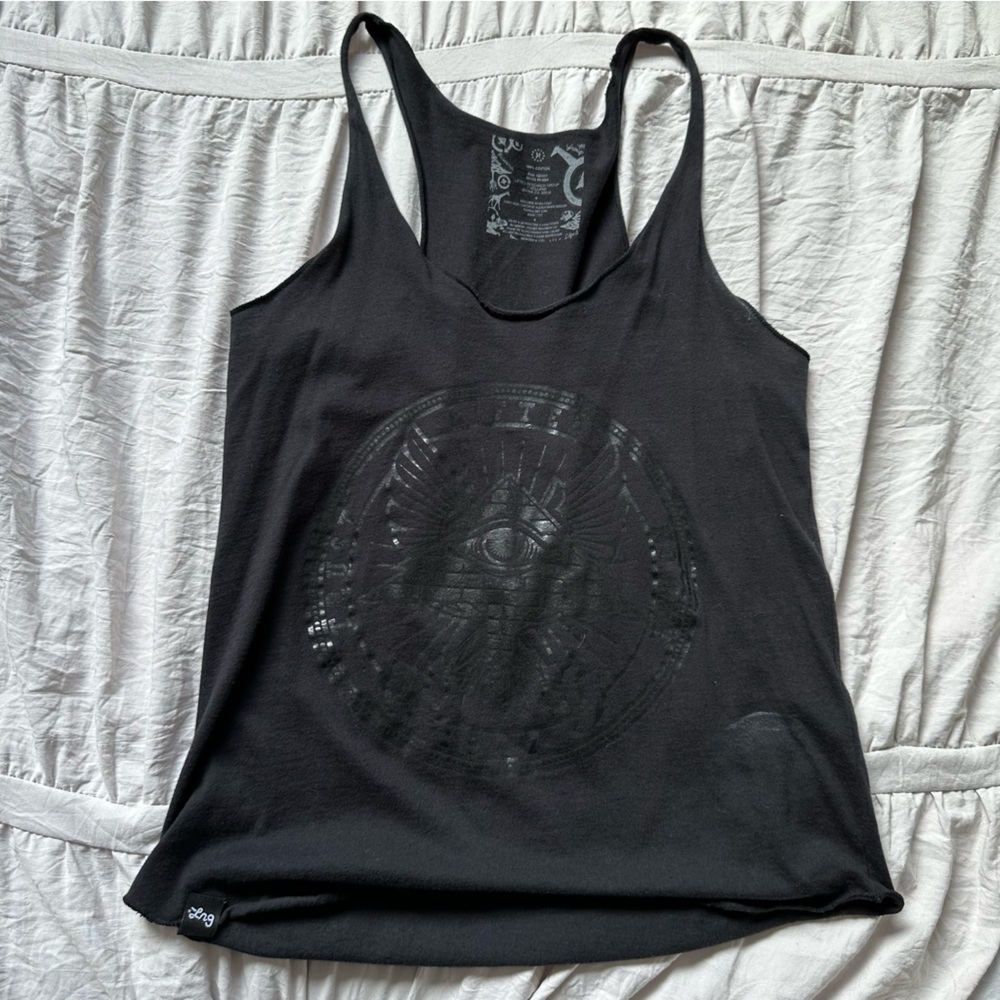 Pyramid Egyptian eye detailing black tank